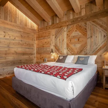 Fleur Des Neiges & - Adults Only 4* Ayas