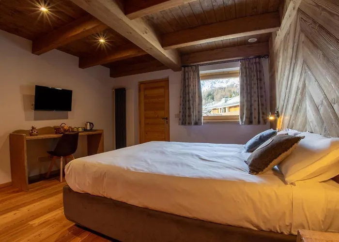 Fleur Des Neiges & - Adults Only Ayas